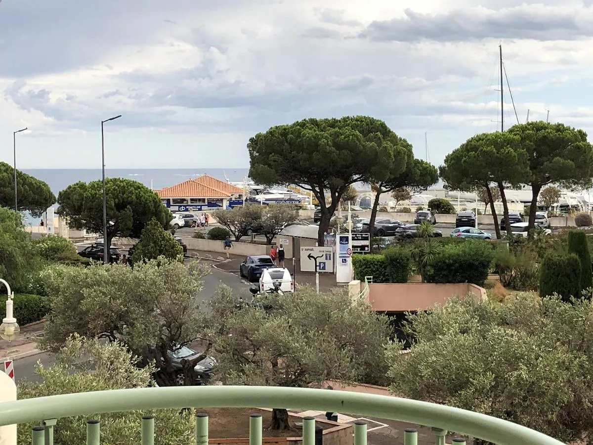 Port Frejus Apartment